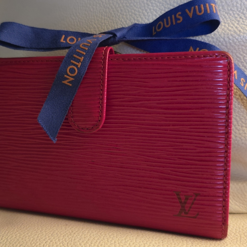 Louis Vuitton Epi Kisslock Red Wallet